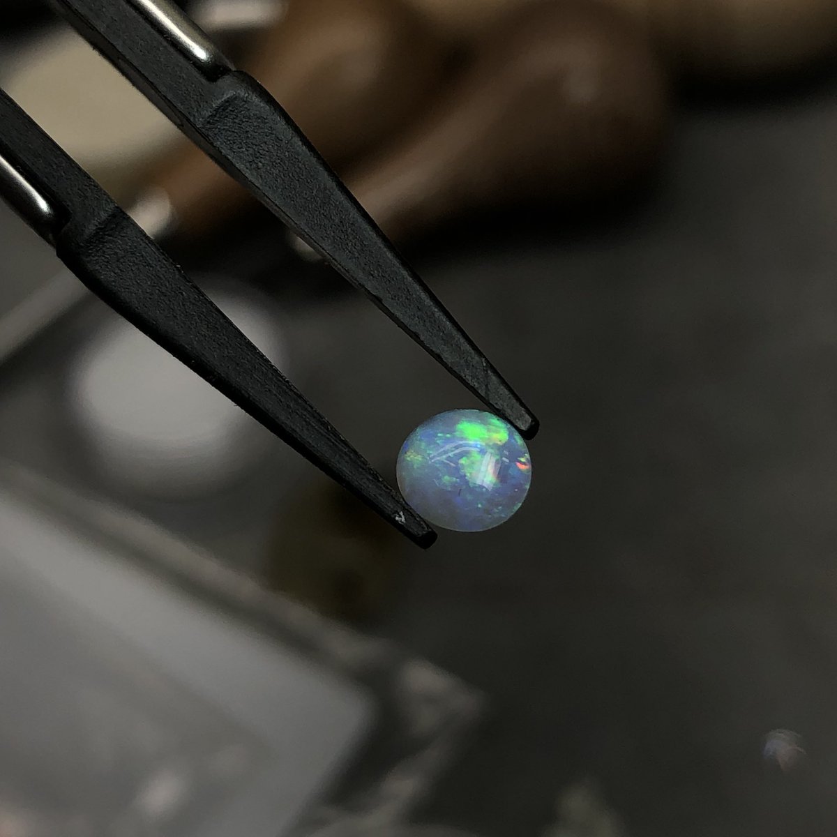 lukeylux's tweet photo. Super gorgeous Coober Pedy opal from @UniqOpalWatchz 

Can’t wait to work with her 🌈 https://t.co/AC45YWoLUM