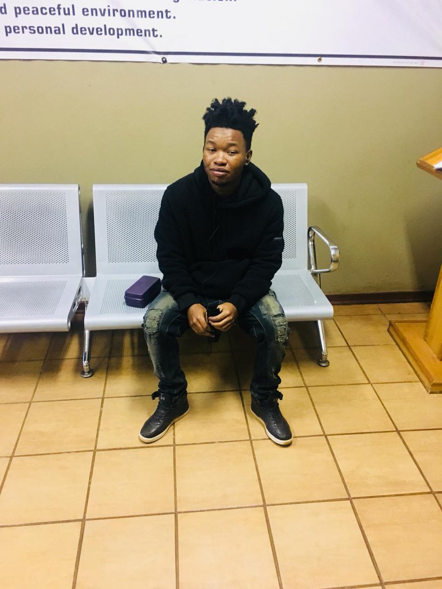 SlingaTheDon's tweet photo. It's my birthday month 🎊 https://t.co/j41c3R0Q2j