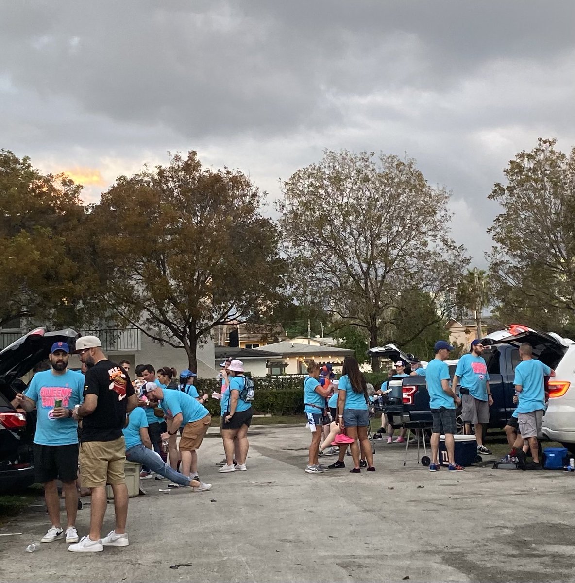 Some more scenes from ⁦<a href="/The7Line/">The 7 Line</a>⁩ Opening Day takeover of Loan Depot Park and environs. #QueensSouth #T7LA #LGM