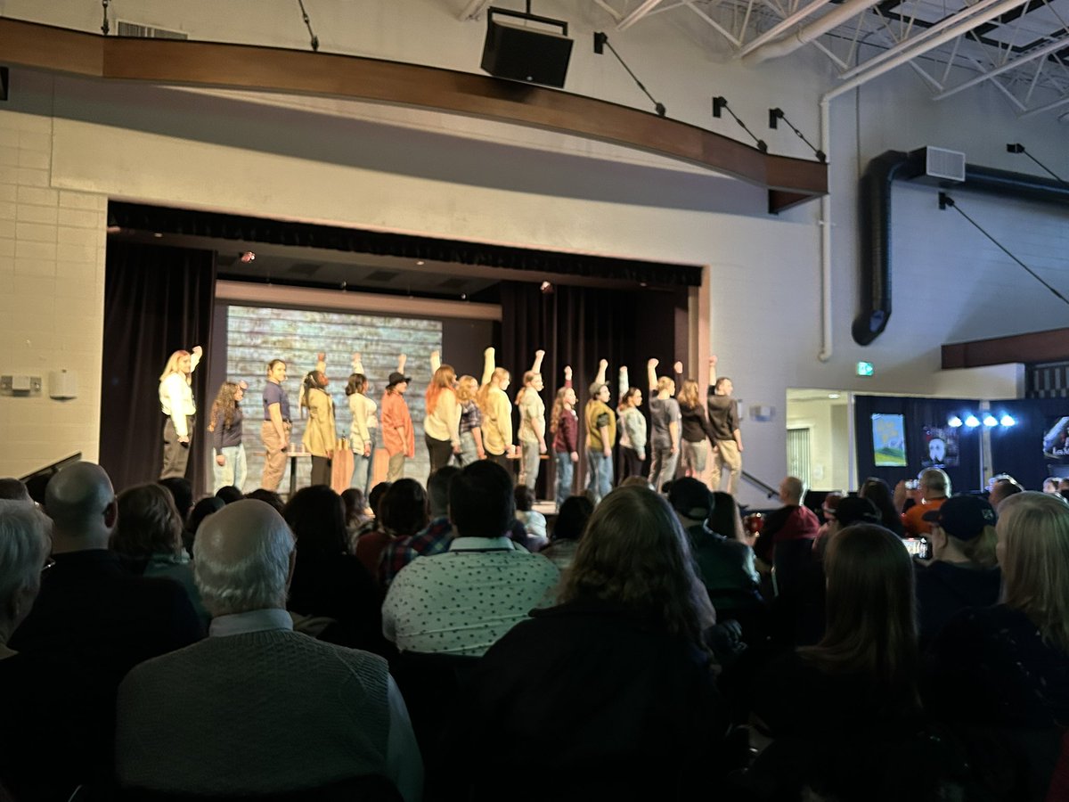 SBarr2's tweet photo. The @EcoleMcTavish Showcase is underway with the first two performances from Come from Away and a mashup from Hamilton and Dear Evan Hansen @DearEvanHansen @HamiltonMusical #ymmarts @fmpsd https://t.co/DAmwRWgkAE