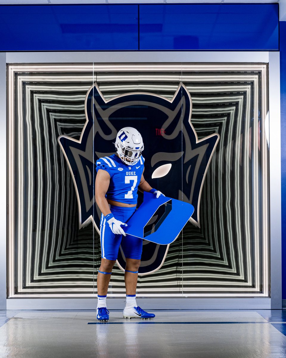Had an amazing time at Duke today. Definitely will be back ! <a href="/DukeFOOTBALL/">Duke Football</a> <a href="/DUFBRecruit/">Duke Football Recruiting</a> @agaudet_duke <a href="/CoachZohn/">Zohn Burden</a> <a href="/CoachSantucci/">Tyler Santucci</a> <a href="/CoachMikeElko/">Coach Mike Elko</a> @toriharris80 <a href="/CoachYeager2019/">JAMES YEAGER</a> <a href="/CoachDJack8/">Coach Jack</a> <a href="/_CoachBallard/">Coach Hunter Ballard</a> <a href="/Coach_Bronco/">Coach Bronco_OL</a>