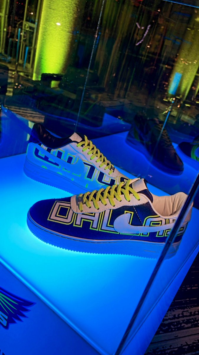 DallasWings's tweet photo. The perfect shoes don’t exi —

💧🤩 https://t.co/pqldNmpajZ
