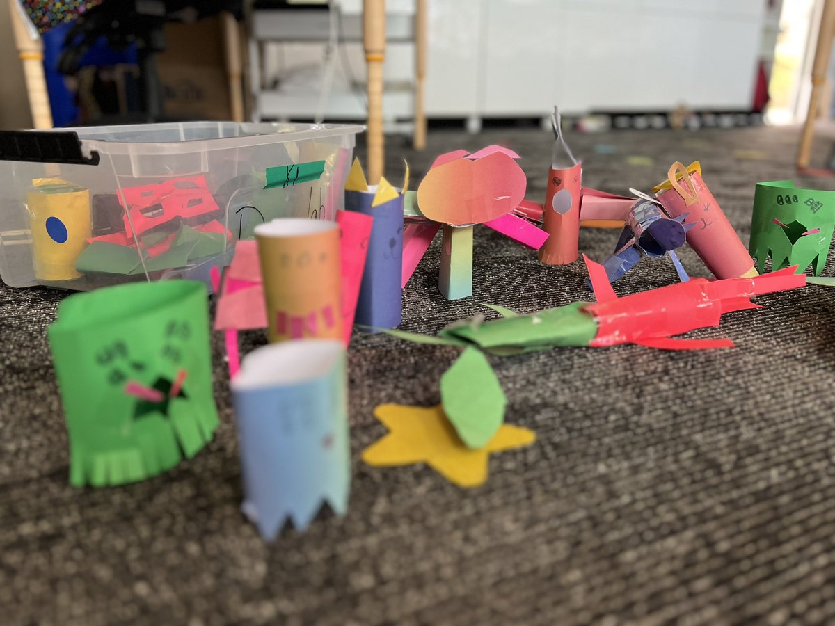cre8thethings's tweet photo. Kindergarteners practiced designing in 3D as they used some new techniques to create 3D paper creatures in Innovation class. Thanks to @engineerwpaper for the resources and inspiration! @WoodlandPK8 #innovation #youngmakers #createthethings #makers #engineers #kindergarten https://t.co/pUEEJu9lw2
