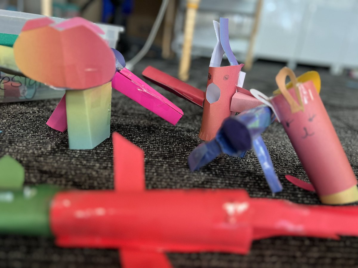 cre8thethings's tweet photo. Kindergarteners practiced designing in 3D as they used some new techniques to create 3D paper creatures in Innovation class. Thanks to @engineerwpaper for the resources and inspiration! @WoodlandPK8 #innovation #youngmakers #createthethings #makers #engineers #kindergarten https://t.co/pUEEJu9lw2