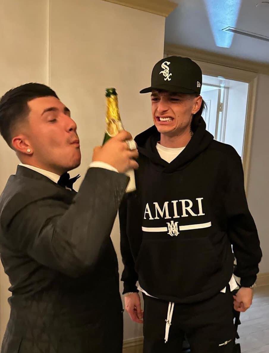 gio__palace's tweet photo. Me seeing the homie who was going to take me home grinds the bottle like it’s water https://t.co/hz2mgy1XyT