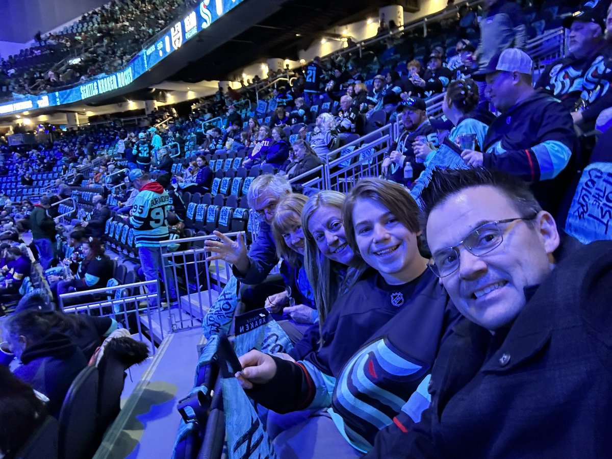Fun times at <a href="/SeattleKraken/">Seattle Kraken</a> game! 
#NHL
