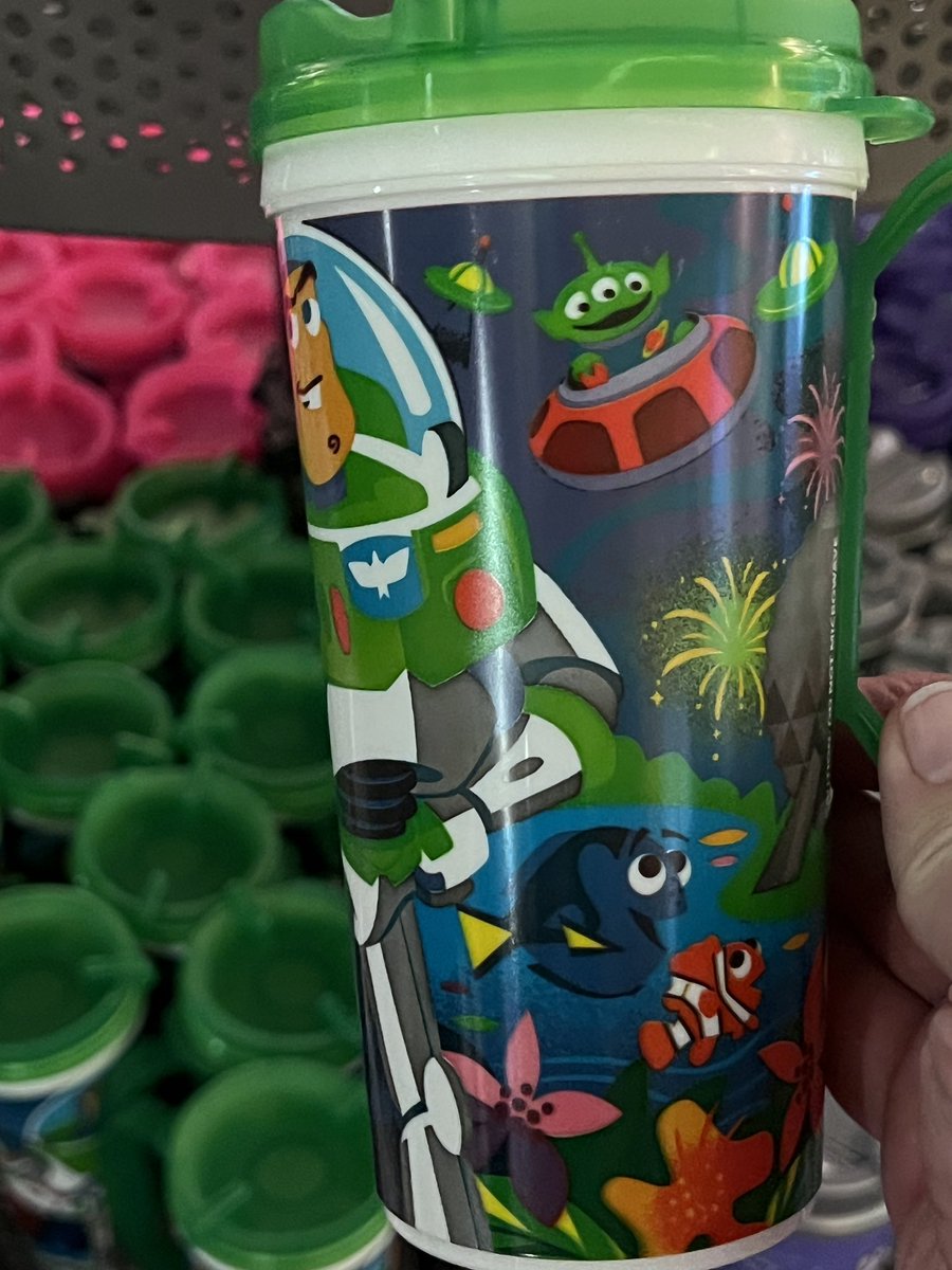 gnease42's tweet photo. Some quick shots of the mug designs currently available. They were a bit busy. Since this morning, they switched these out for the 50th. #disneyparks #allstarsports #DisneyWorld #WaltDisneyWorld #disneyresorts #disneyhotels https://t.co/obCghPMCjk