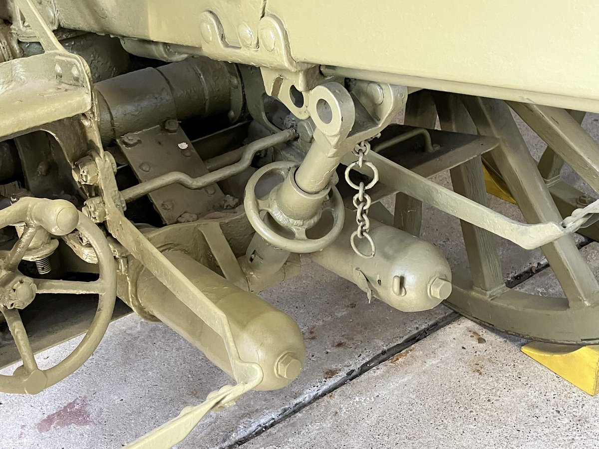 東亞海軍工廠 on Twitter 