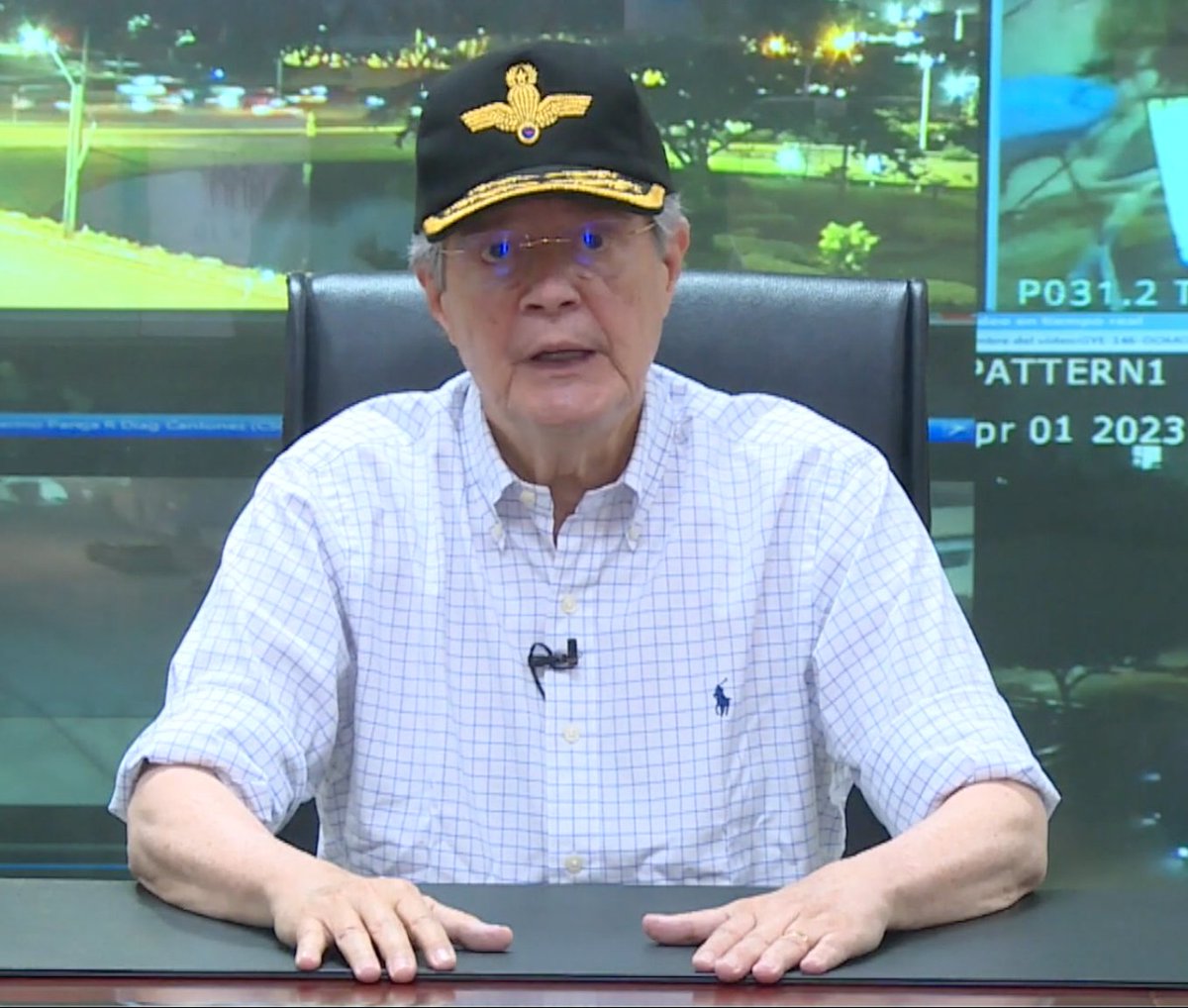URGENTE: el presidente Guillermo Lasso autoriza la tenencia y porte de armas de uso civil para defensa personal y el uso de aerosoles de gas pimienta. Además, declaró el estado de excepción en Guayaquil, Durán y Samborondón (Zona 8) y las provincias de Los Ríos y Santa Elena.