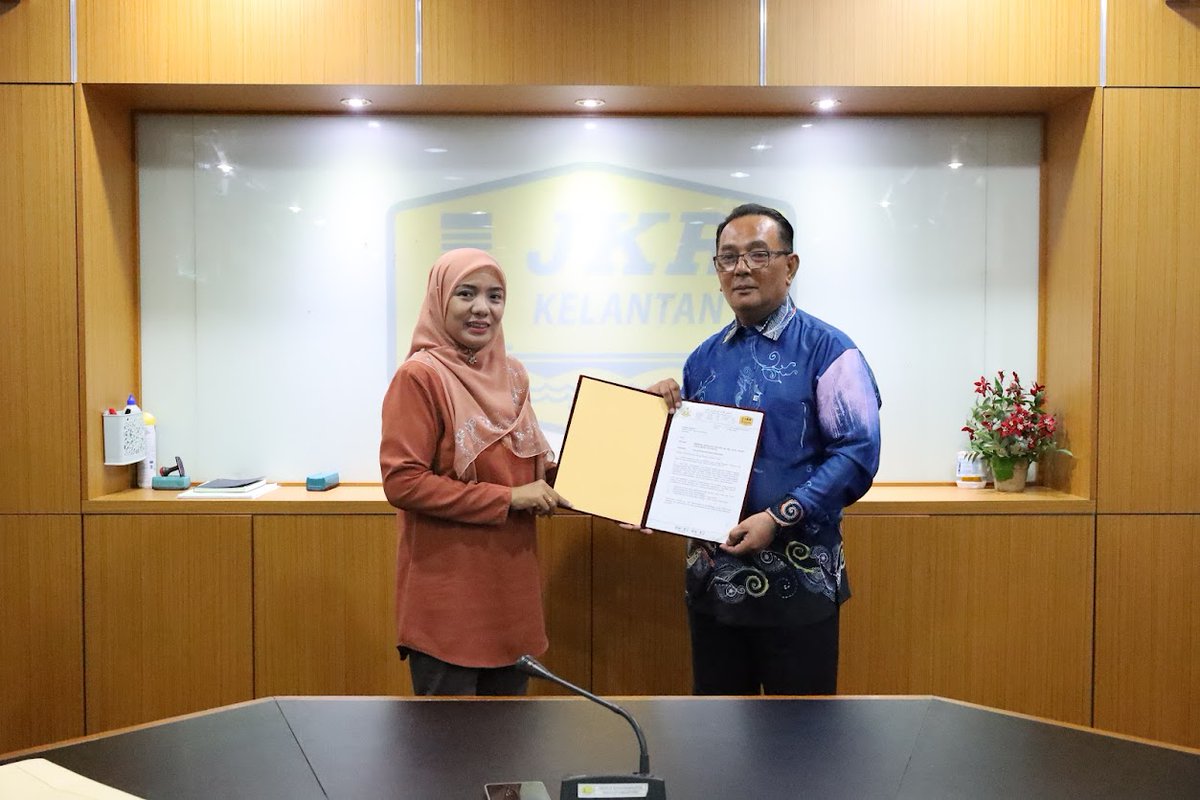 30.03.2023 (Khamis)

Majlis Perolehan Secara 3 in 1
(SST/ATDA/Dokumen Kontrak) bagi Projek Membina Bangunan Baharu SK Nik Daud Jakar, Tanah Merah, Kelantan (C6) yang melibatkan kontraktor Prima Canggih Sdn Bhd telah diadakan di Bilik Gerakan, Ibu Pejabat JKR Negeri Kelantan.