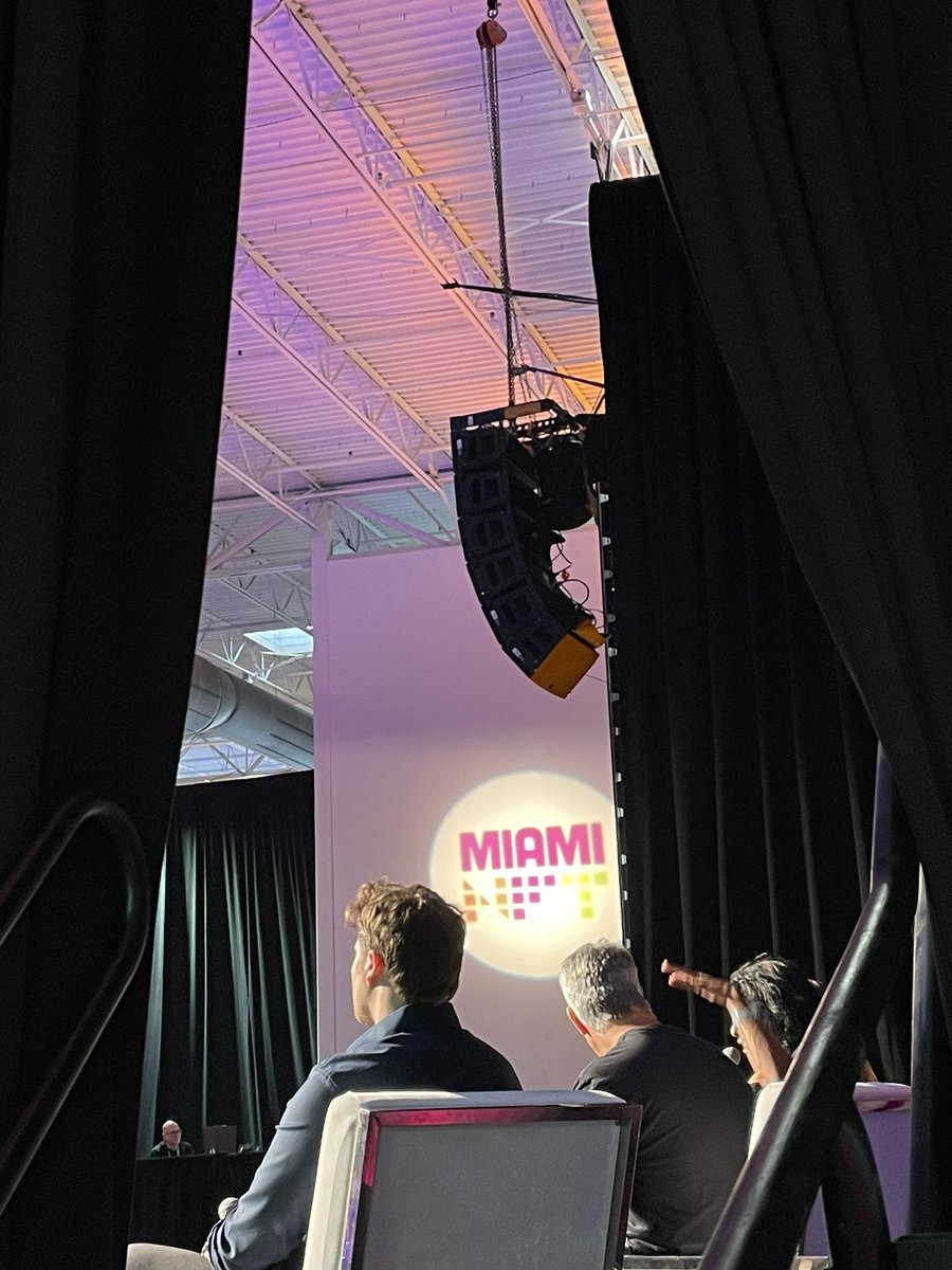 julieeelc's tweet photo. behind the scenes at @MiamiNFTweek 🙌🏼 being involved > being a participant #MiamiNFT #MiamiNFTWeek https://t.co/q5RXTmoVjB