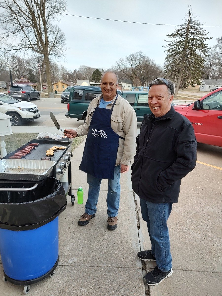 GrandLodgeNE's tweet photo. Bellevue Lodge No. 325 enjoyed the spring weather this week with burgers, hotdogs &amp; a potluck. Brethren met this morning for breakfast and a planning meeting. https://t.co/HOq04l9M3J
