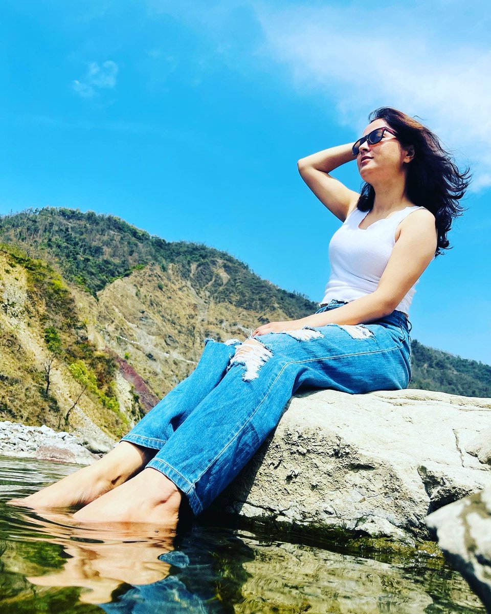 DeepikaaC's tweet photo. Smile😊
It’s free therapy 

#Smile #beautiful #view #peace #Mountain #TwitterBlue https://t.co/gvQmFdlTxF