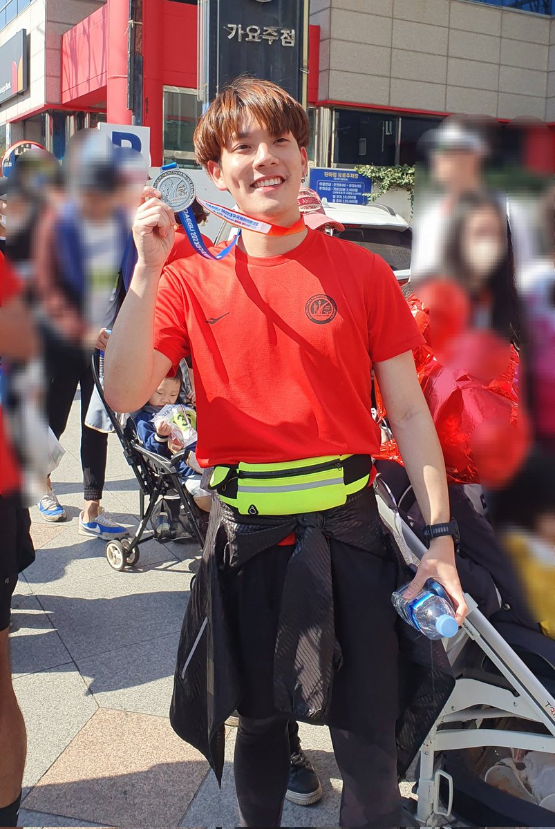 2moonslove's tweet photo. 우리 콥터 10km 완주했지요~🥳🥳
@CTR2DAB
#CTRPANUWAT
#대구국제마라톤대회 #silverlabel #worldathletics https://t.co/kGwpLHwXgR