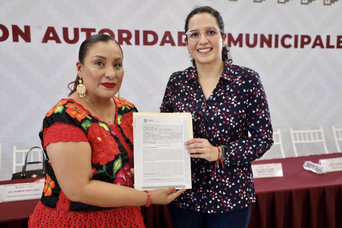 KarinaBaronO's tweet photo. 9 municipios más del #Istmo, firmaron convenio para acceder a estímulos fiscales en el proceso de #CertificaciónPolicial, para 63 aspirantes a policía municipal. https://t.co/fcsOSwmJq5