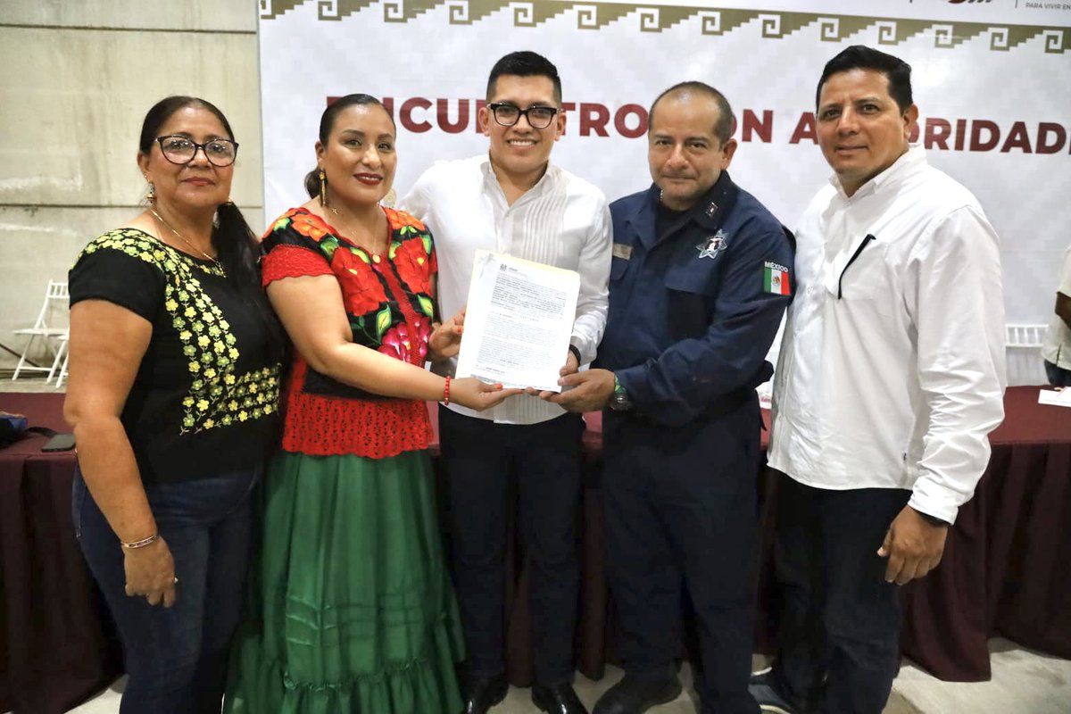 KarinaBaronO's tweet photo. 9 municipios más del #Istmo, firmaron convenio para acceder a estímulos fiscales en el proceso de #CertificaciónPolicial, para 63 aspirantes a policía municipal. https://t.co/fcsOSwmJq5