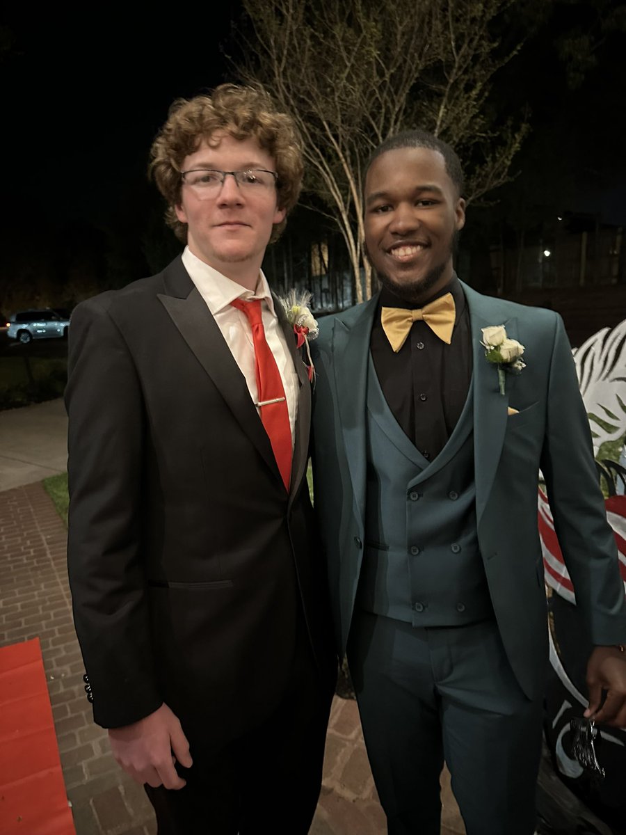 RHSbandms's tweet photo. #prom #rhstitans https://t.co/ldaMyT8fbW