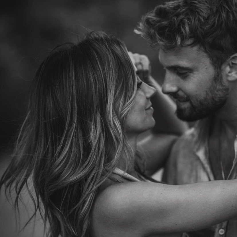 sbjective's tweet image. E se for preciso eu desenho; que eu amo você, que eu quero você. @