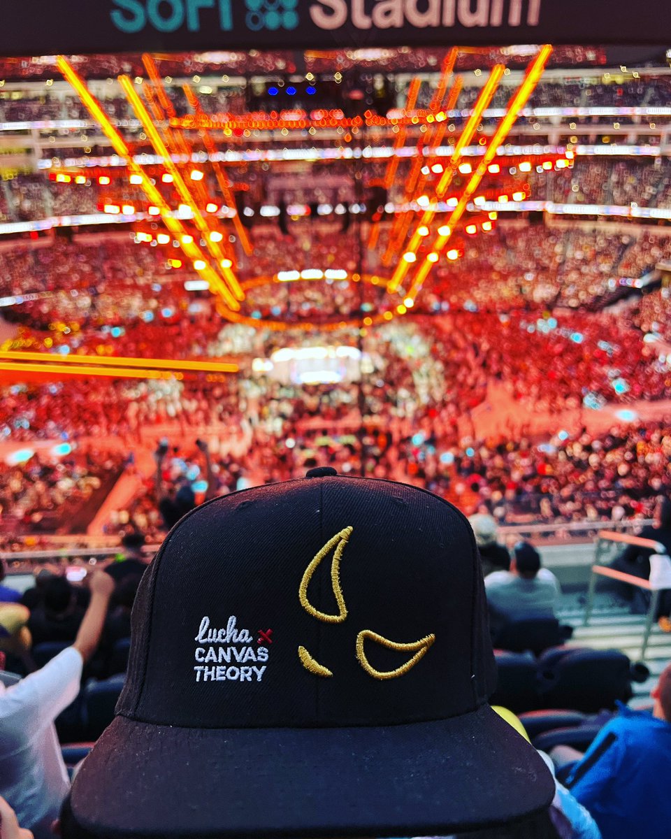 #WrestleMania vibes 🇲🇽 #LuchaLibre