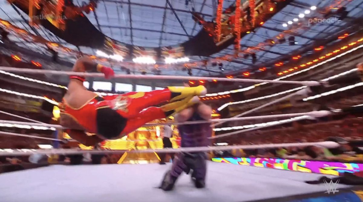 WWE on FOX tweet media