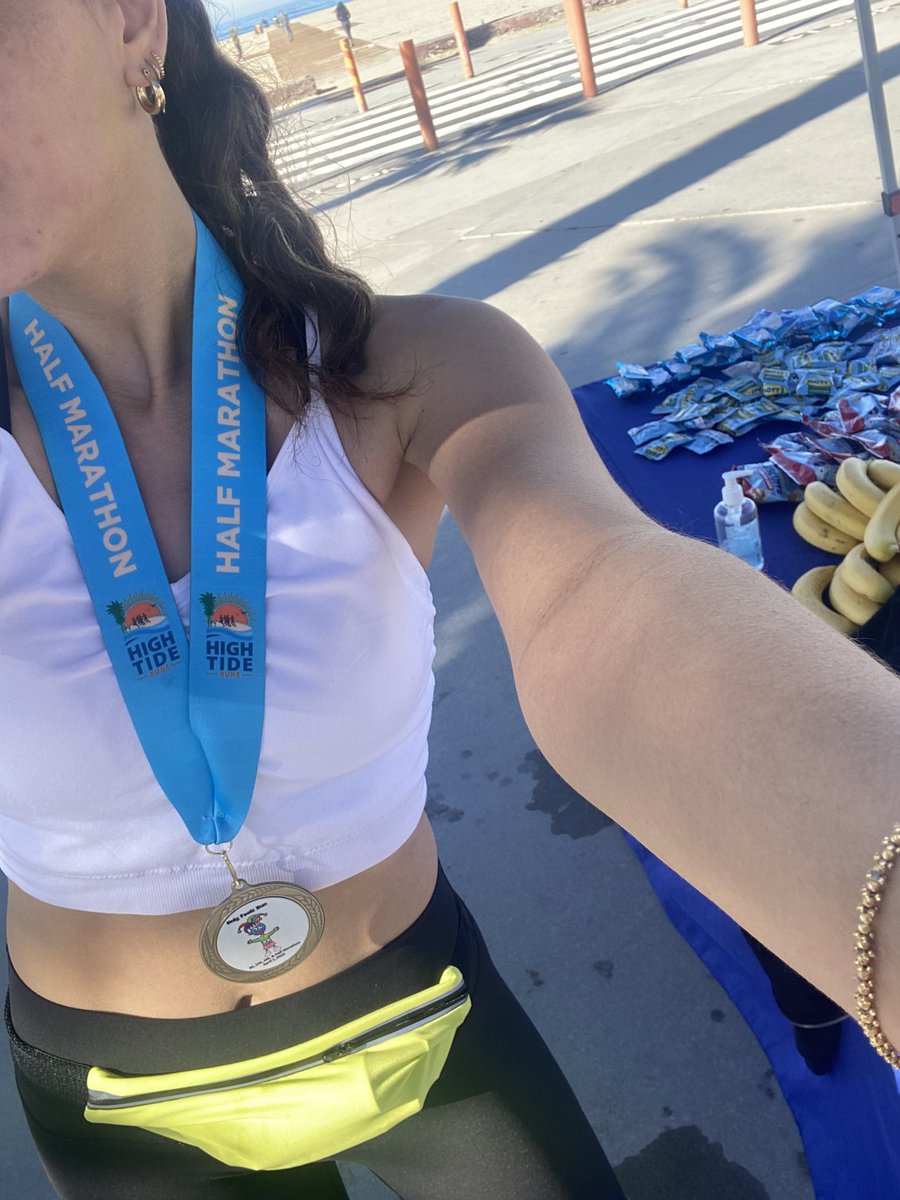 _MarvelousMary's tweet photo. Today was fun☀️ first half marathon 🙊✅ #onlyfoolsrun https://t.co/uIxMhAEcXs