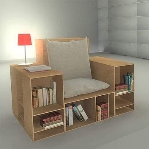 Karin_Gullhav's tweet image. Har for lenge siden begynt samle arbeidsbeskrivelse og ymse ideer til en bokhyllestol, da jeg oppdaga #bookchair og #bookshelfchair på Pinterest. Legger ved et par tre foto av en fullstendig oppnåelig drøm. 🥰