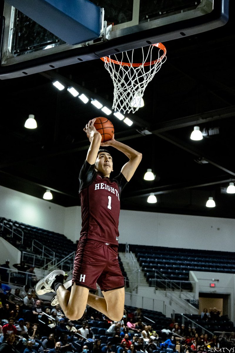 Let Me Tell You Sumn tweet media