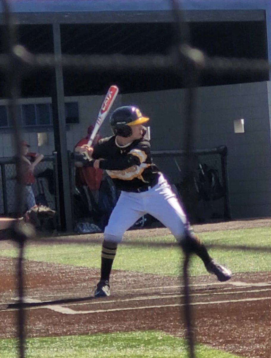TheEZ_DFlores's tweet photo. ➡️Paxton Flores #7 - C/OF/MIF/3B (13U Canes Kansas Guerrero) Bat caught 🔥today at Demarini Opening Day Shootout 3-3 almost hits for the cycle single / double and inside park HR with 4 RBI’s
#canesway #Demarini https://t.co/nfq1CTlREg