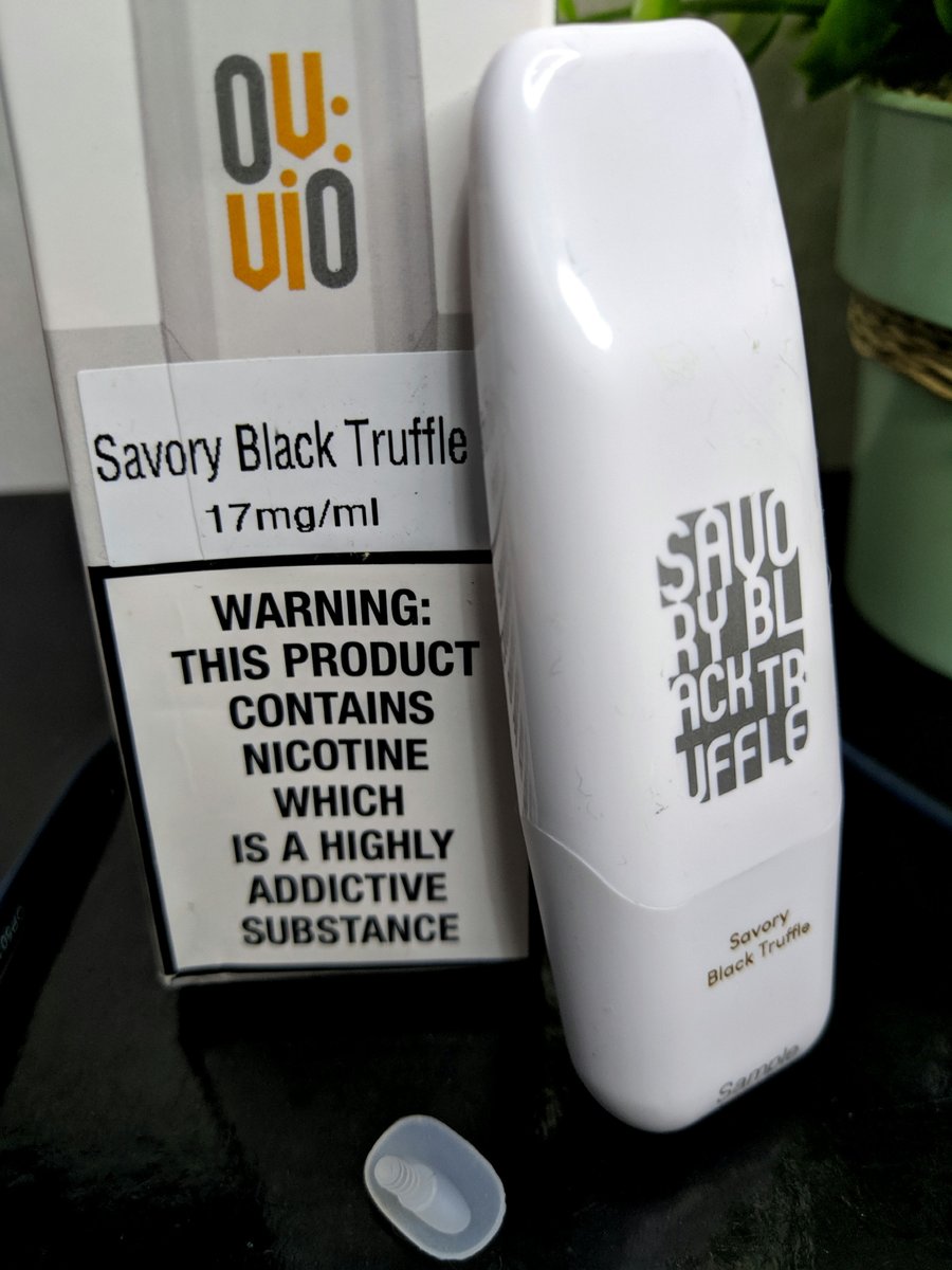 1270_896's tweet photo. Let me show you my smallest disposable pod by Ovvio, The Onyx Mini Savory Black Truffle.
Thanks to @EleafGlobal for all this gift.
#ovvio #savoryblacktruffle #onyxmini
#eleafglobal
#disposablepod https://t.co/mixBP6Vxhu