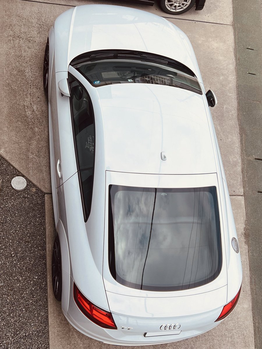 y2_23t19's tweet photo. 上から見たててたん。
あぁ〜ずっと見てられる。
#Audi #TT8s https://t.co/jnyGuTk3xQ