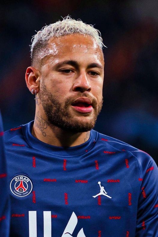 Neymar já marcou em final de:
-Champions League  
-Libertadores  
-Paulistão
-Copa do Brasil
-Recopa
 -Sul-Americana
 -Copa do Rei
 -Supercopa da Espanha
 -Copa da França
 -Copa das Confederações
-Olimpíadas
 -Supercopa da França

E ainda chama de pipoqueiro 🤷‍♂️