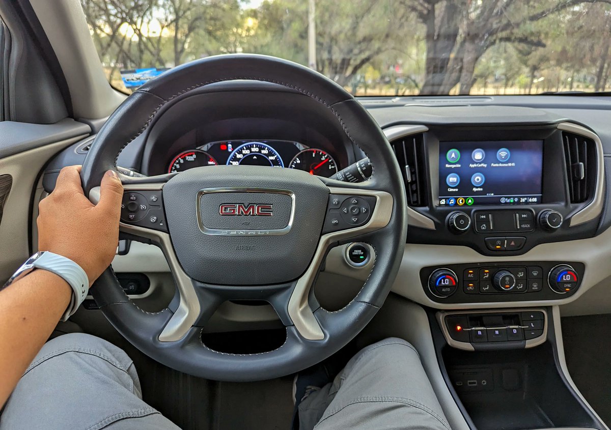 ConductoresAlAz's tweet photo. Esta semana les traemos a prueba la GMC Terrain 👀 Una SUV del segmento premium. https://t.co/yhQFWAqq9M