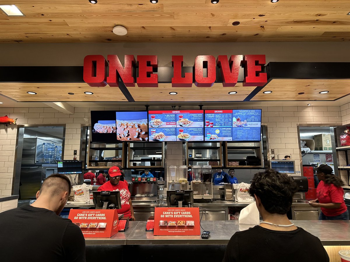 Daren 🖤🩶🤍💜 on Twitter "At Raisin Canes Chicken Fingers in Dacula, GA x3"