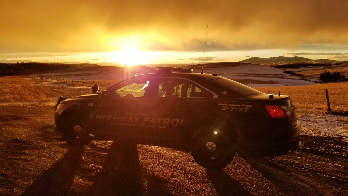 trooper_boots's tweet photo. You'd be a fool not to love Montana!
#AprilFoolsDay
#CentralMT https://t.co/tmBpk6dojW