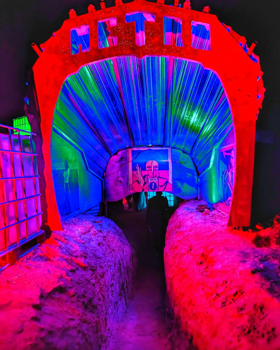 davidmolsen's tweet image. The underground rave at the #bombaybeachbiennale