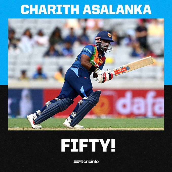 SriLankaTweet's tweet photo. Sri Lanka made 196/5 (20 0v) against New Zealand in the 1st T20i match.
https://t.co/aefLSEzg2f #NZvSL #LKA #SriLanka https://t.co/OZhP284AcW