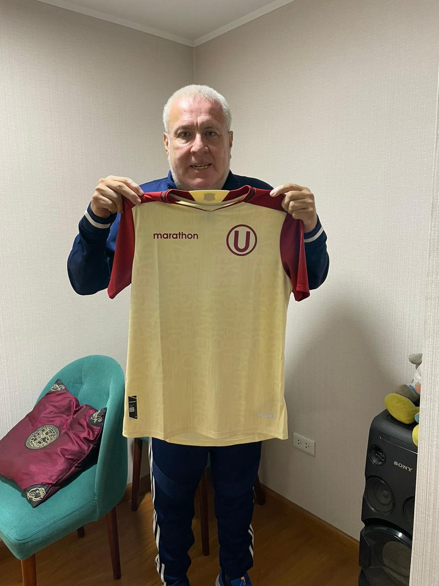 drjaimeguerrero's tweet photo. Sigueme en esta cuenta @drjaimeguerrero  y entra al sorteo de la camiseta de la U. Comentario y rt. Mañana puede ser tuya https://t.co/weI2bRO8jo