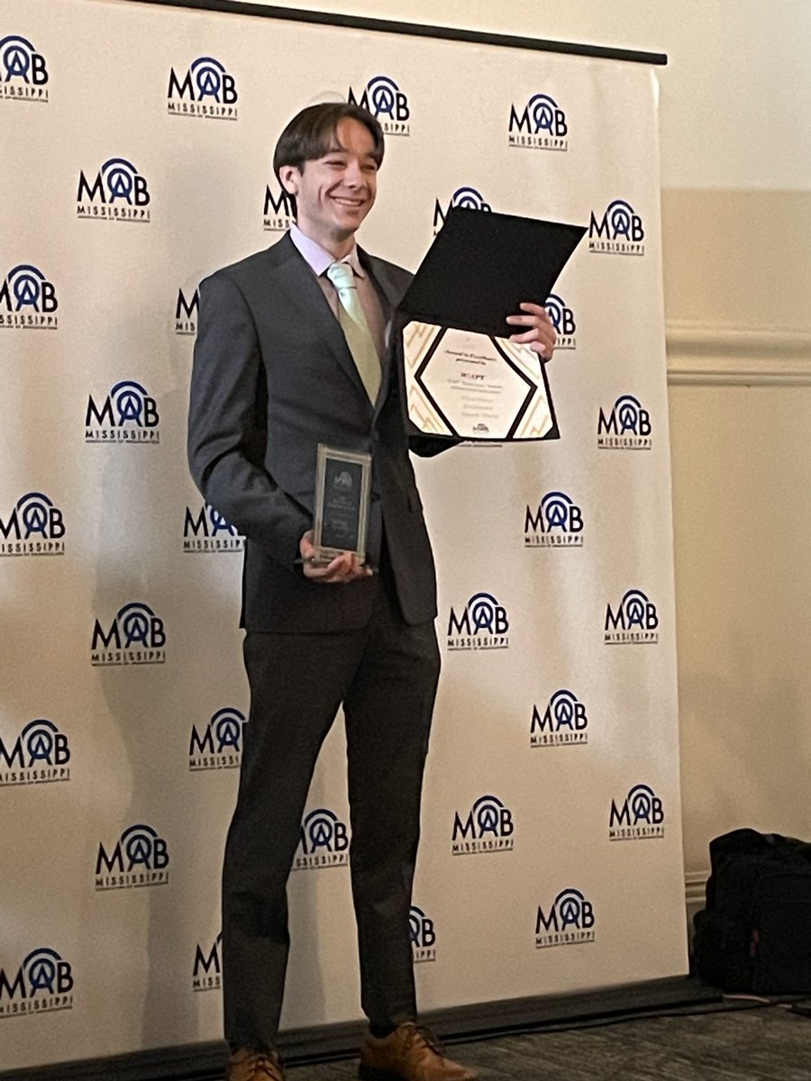 DdavisBradley's tweet photo. Honored to win the MAB award for best sports feature story in large market Mississippi! https://t.co/Rh0vc2xZEx
