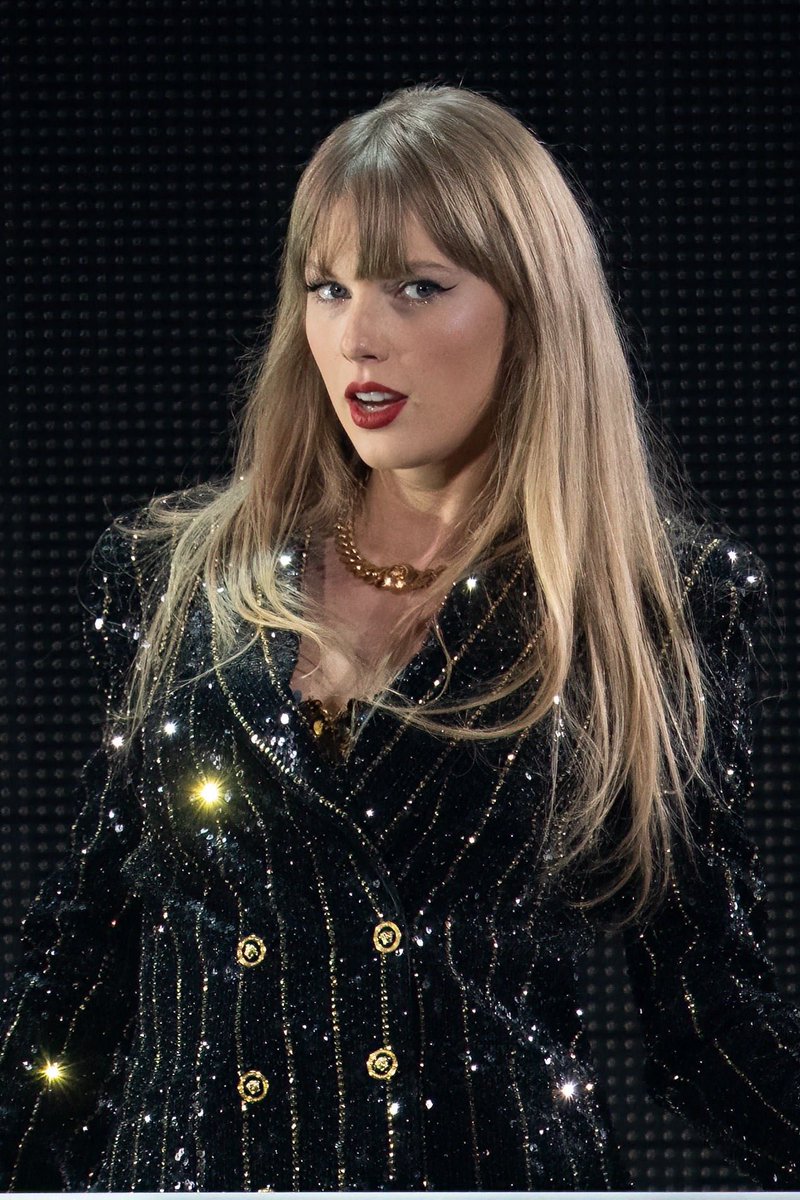 hourlyswift's tweet photo. i'm speechless https://t.co/rAMfK73smy