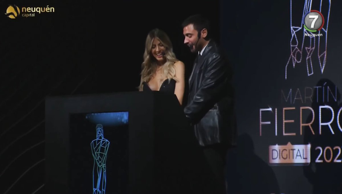 holizardo's tweet photo. Excelente conducción de @lizardoponce 👏 Amé como interactuo con los invitados! Gran trabajo 🤍 #MartinFierroDigital2023 https://t.co/OyGmewSTVy
