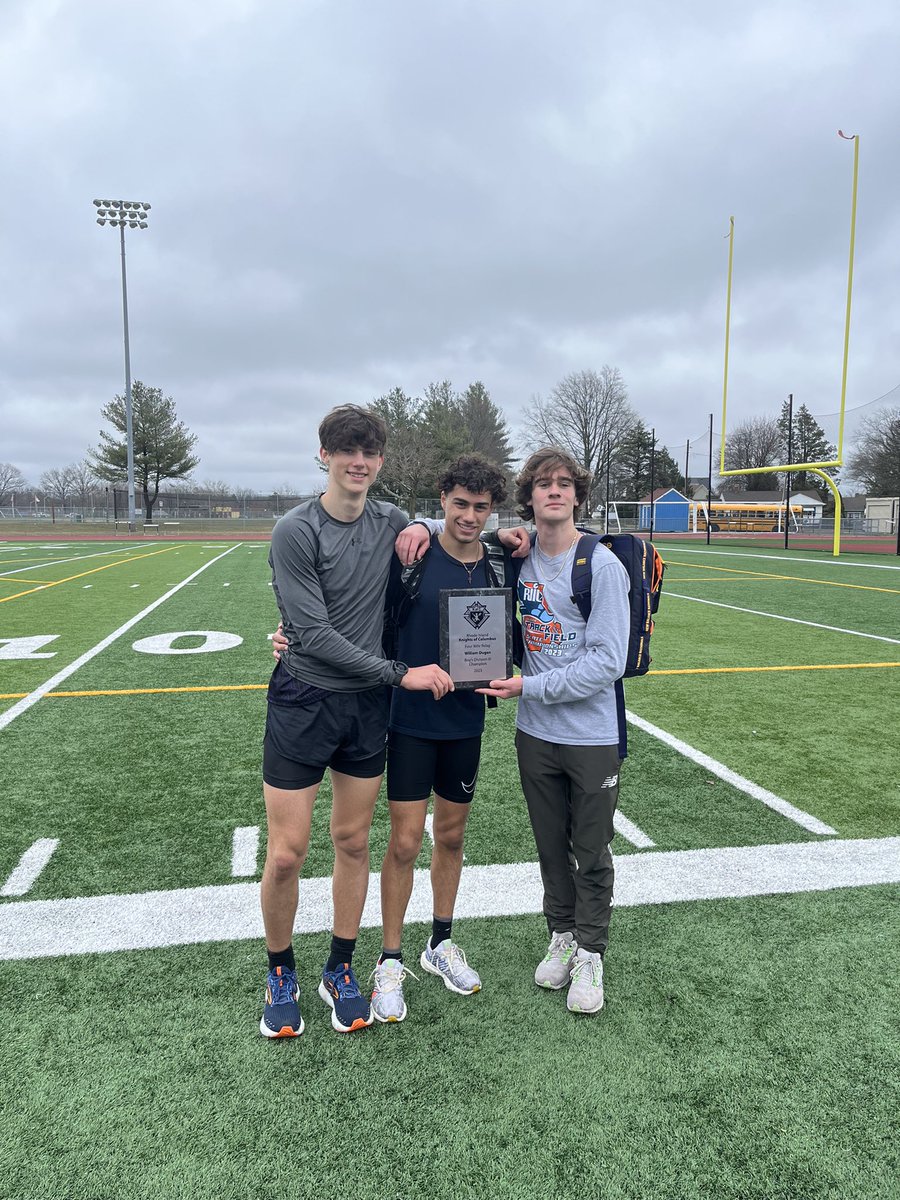 CoachMagill's tweet photo. St. Raphael Boys (Worden, VanHorn, Ramos and Kipyego) take second overall and win their division at the 4xMile KofC relays! @SRASaints @OceanStateRun @BWMcGair03 @EricBen24 https://t.co/tH2UkiPBth