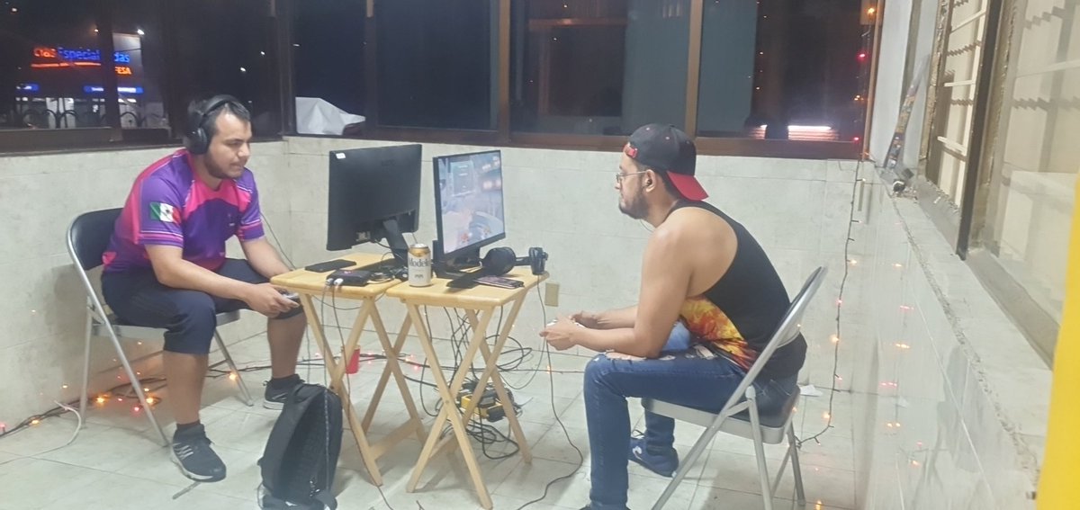 ElRyokan's tweet photo. ESTAMOS EN VIVO con #ElRyokanFINAL, caigan por ÚLTIMA vez a ver el deshuesadero del venue mas sabroso de Smash en la CDMX.

Continua Top 32 con @javi_ssb vs @RDT_Lawnatic

Con nuestros Casters invitados @Armandeus182 @Compa_Roy

AQUÍ, en la casa del JAIP

https://t.co/g3nDSc625P https://t.co/r1QjbH17WJ