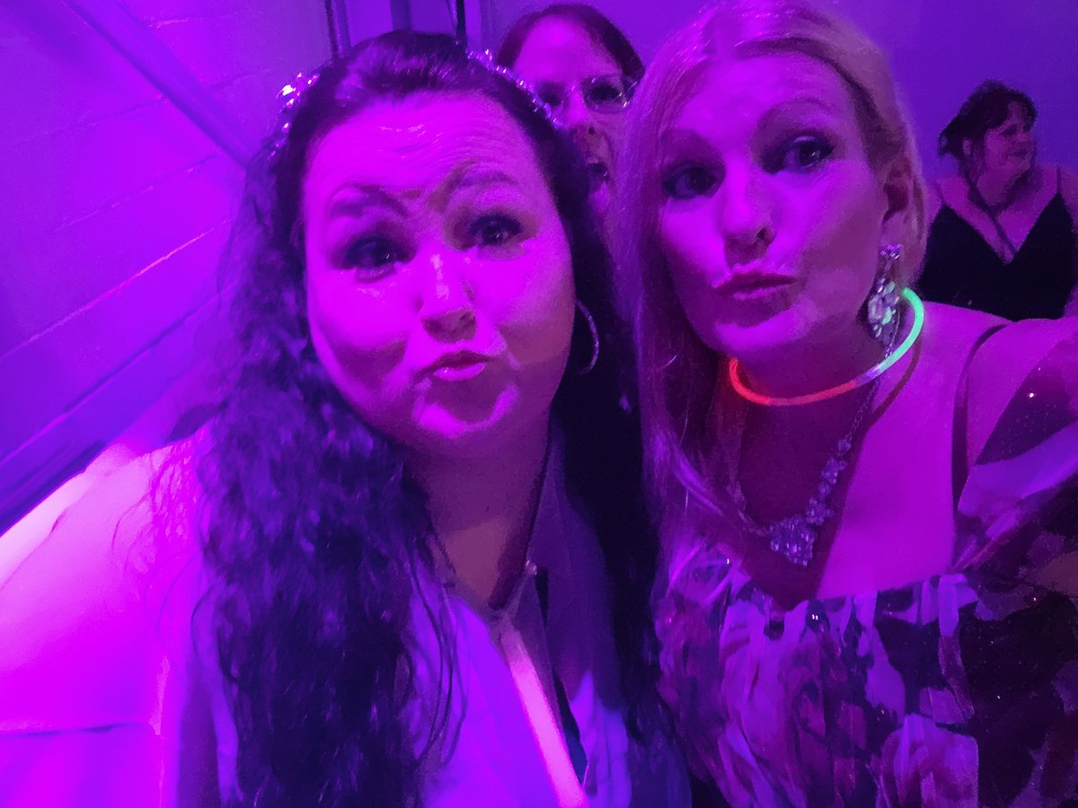 SunshineKitty07's tweet photo. Feeling ourselves #SmileyProm https://t.co/7vc7lvJlgm