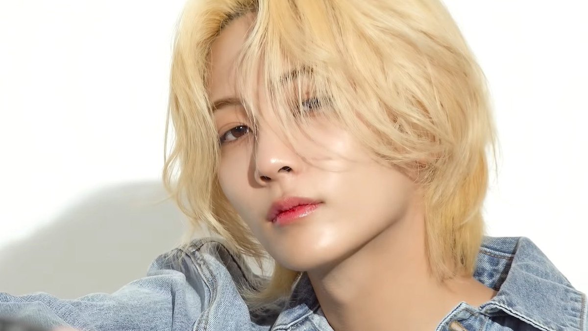 mingopup's tweet photo. my prettiest jeonghan https://t.co/Mp8ufKapLd