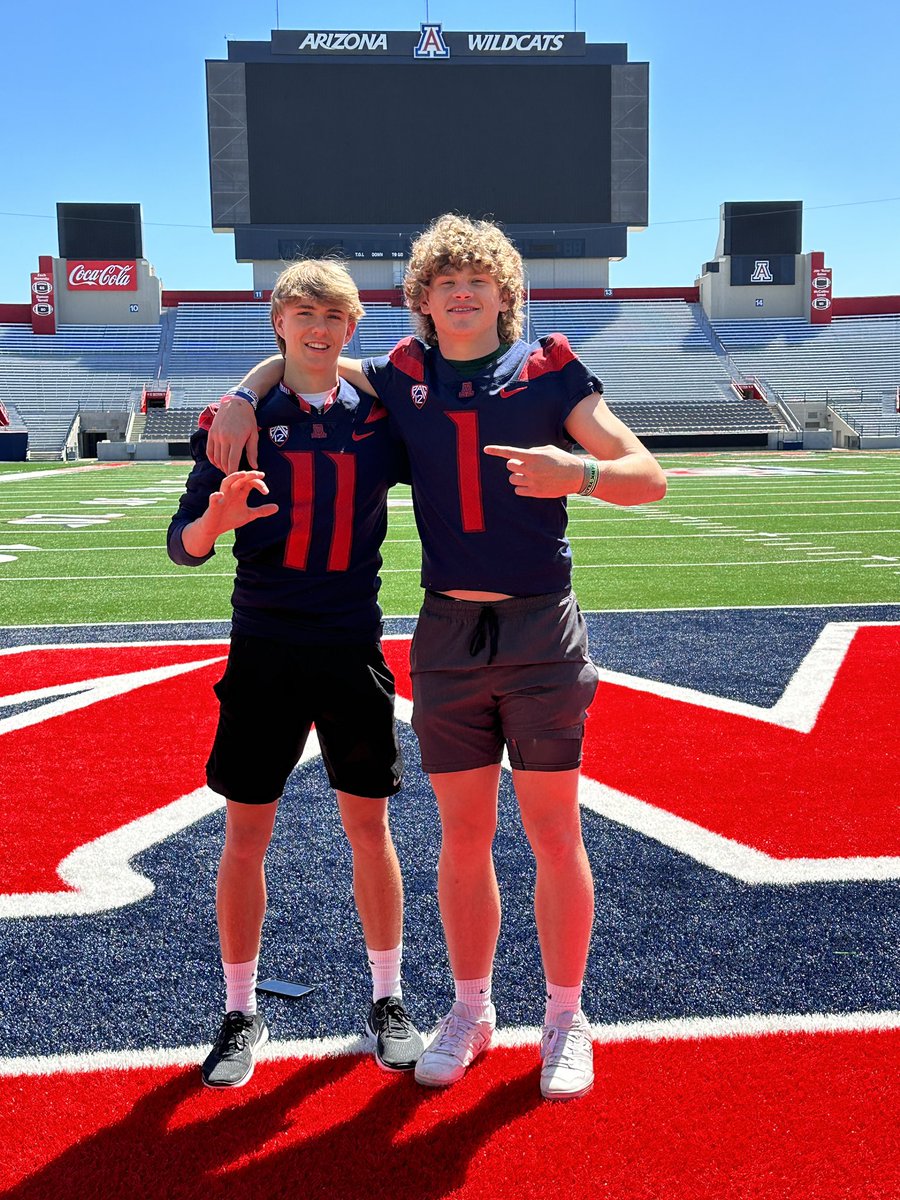 JoshLopez_Q44's tweet photo. Had a great time touring @ArizonaFBall for an unofficial visit. Thank you @coachBSanders18 #BearDown @CoachOmura @Coach_KC84 @chuckcecil26 @CoachAkina #ItsPersonal #RiseWithUs https://t.co/oLAZVAvWel