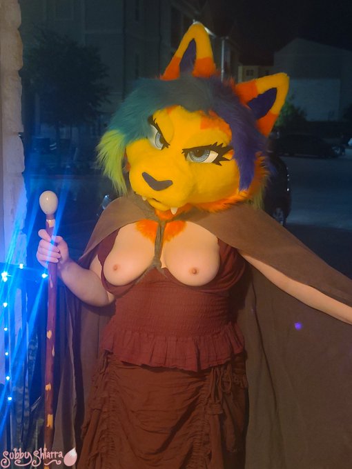 Going to see the DnD movie tonight, because @LessThan3Draws has a movie problem and is part of a club<a class="tags" target="_blank" title="On Twitter" href="/?out=eyJ0eXAiOiJKV1QiLCJhbGciOiJIUzUxMiJ9.eyJpYXQiOjE3MjIwNzY4NzMsImlzcyI6InR3cG9ybnN0YXJzLmNvbSIsIm5iZiI6MTcyMjA3Njg3MywiZXhwIjoxNzUzNjEyODczLCJyZWRpcmVjdF91cmwiOiJodHRwczovL3R3aXR0ZXIuY29tL0xlc3NUaGFuM0RyYXdzIn0.vbMjvjtXTdFz64GP_SQ2sTRohAVm6XLKewowoOiMyYCRLwj2LkmQE_9KhGuchRTTx_pwmp9ckw1GuPKb7SBMtA">@LessThan3Draws</a>