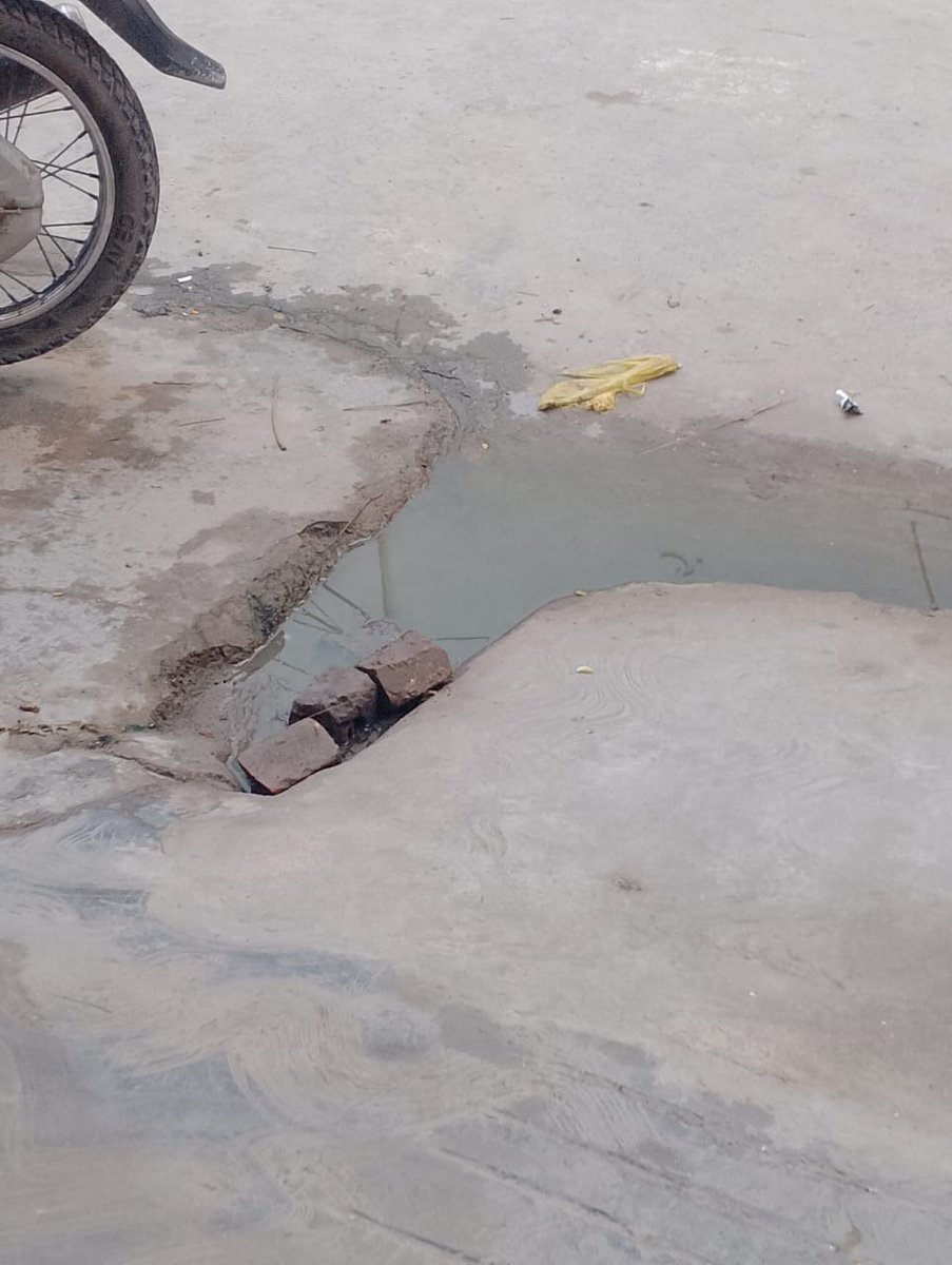 arungaucher4's tweet image. @DelhiJalBoard We are facing sewer blockage issue due to the water come in front of our house. pls resolve it asap.

@ArvindKejriwal 
@Saurabh_MLAgk 
#DJB4U
#DJBOnMissionMode

Name - Madhu
Add - M/RZ 199 Vijay Enclave 
No - 9899223822