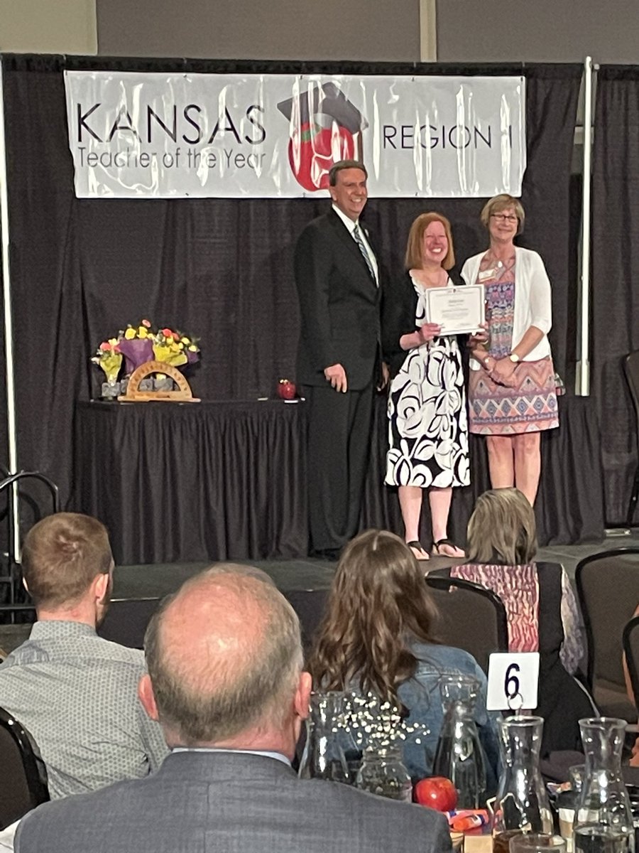 JulieSchrum320's tweet photo. Congratulations to Mrs. Kelly Estes for being named a semi-finalist at the Kansas Teacher of the Year banquet this morning! https://t.co/3wF5GN0KuR