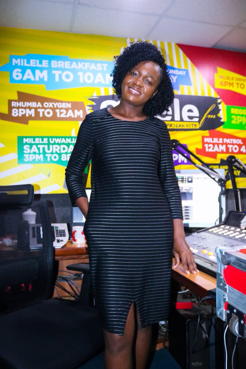 MmboneMercy1's tweet photo. Ni Jumapili ya kwanza ya mwezi Aprili . Karibu kanisani Hapa Milele FM Hadi saa nne mchana kwenye #MileleGospelSunday ukiwa naye @MmboneMercy1 Unapeperusha bendera ukiwa wapi? https://t.co/4KbOq8EhtI