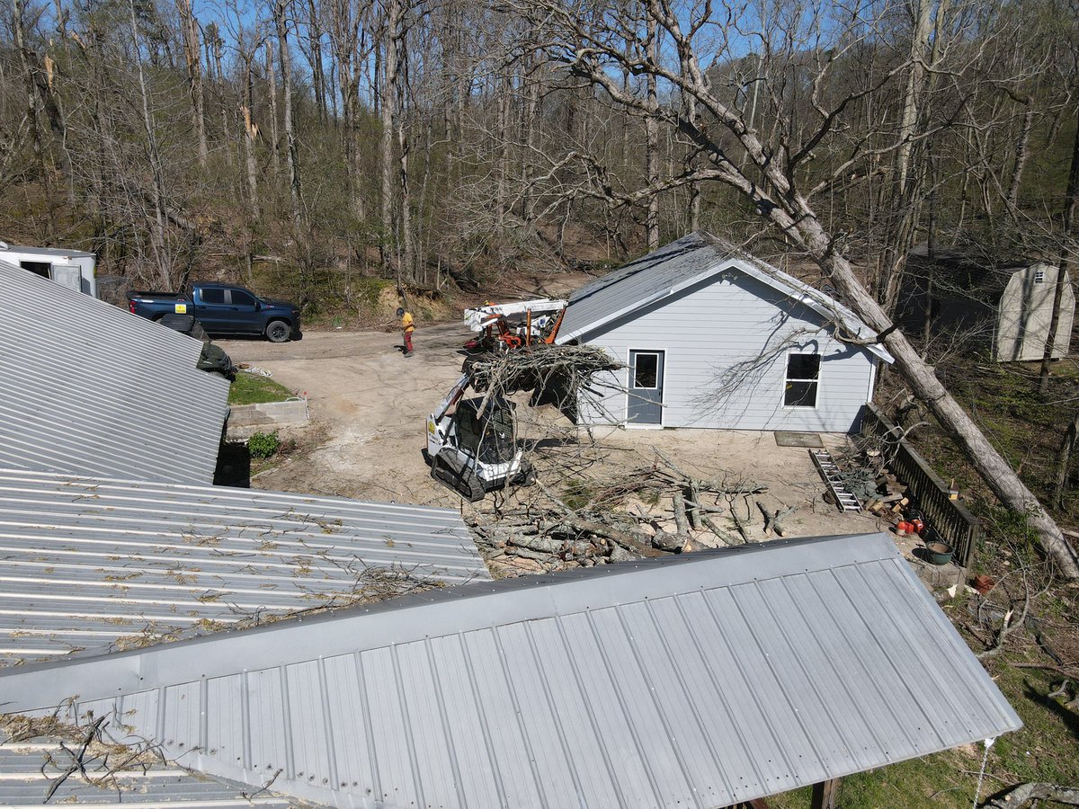 stephenproctor's tweet photo. I want to give a massive shout out &amp; thank you to Arkansas @BaptistRelief for showing up w/ a small army of trained volunteers who cleaned up the destruction around my dad’s house today. And also the @forestservice &amp; so many volunteers, too! 🙏🏼🫂😭 
#wynne #tornado @arkbaptists https://t.co/WG2NYRmNBf